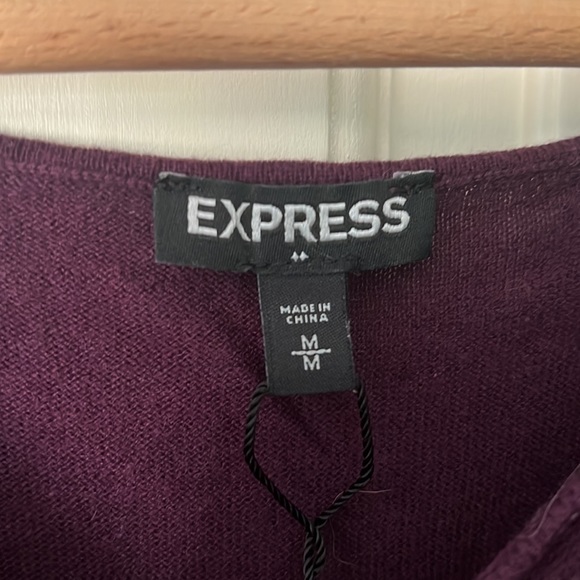 Express Sweater - Picture 2 of 3